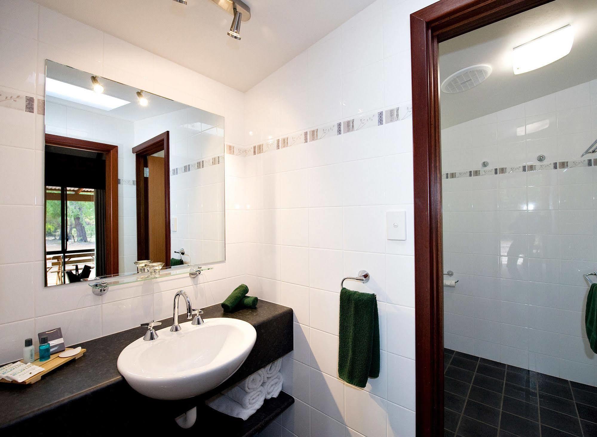 Bussells Bushland Cottages Margaret River Екстериор снимка
